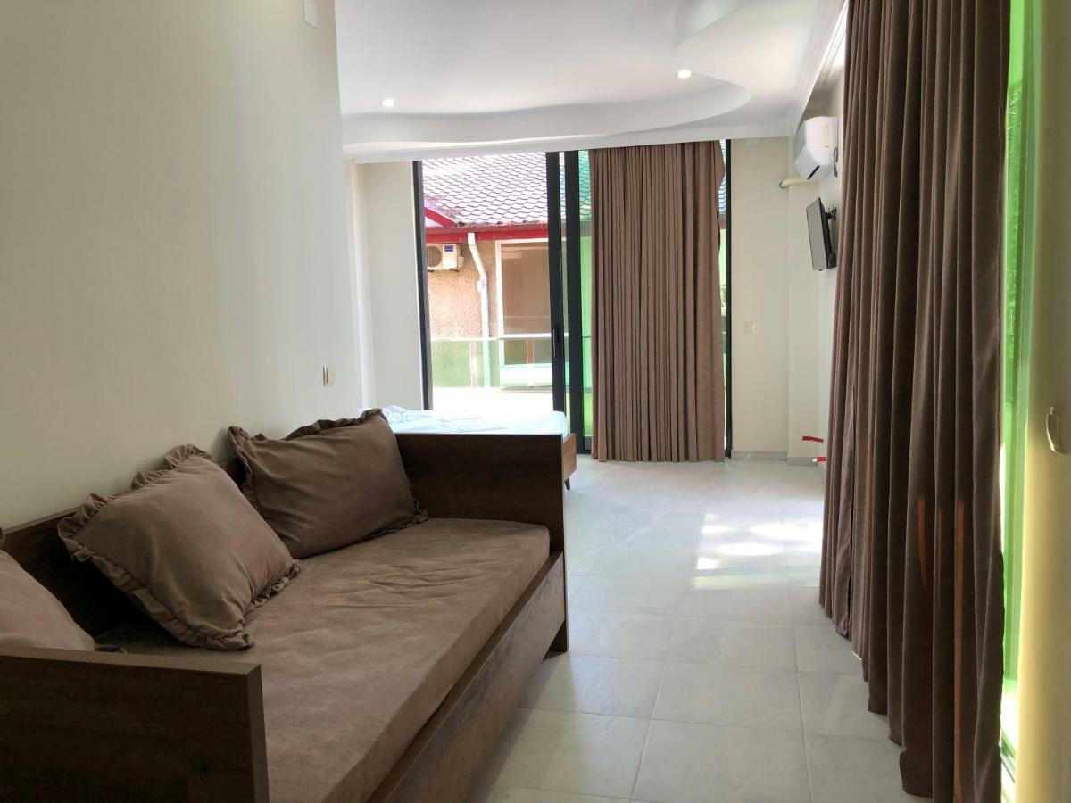 Magnetiti Hotel Урекі Екстер'єр фото
